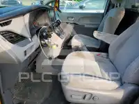 2017 Toyota SIENNA photo