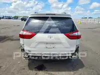 2017 Toyota SIENNA фото