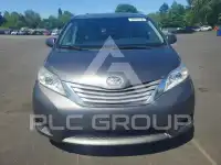 2017 Toyota SIENNA фото