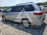 2017 Toyota SIENNA photo