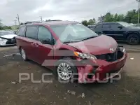 2017 Toyota SIENNA photo
