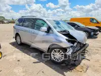 2017 Toyota SIENNA photo