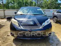 2017 Toyota SIENNA фото