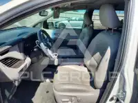 2017 Toyota SIENNA фото