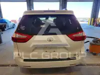 2017 Toyota SIENNA фото