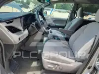 2017 Toyota SIENNA фото