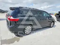 2017 Toyota SIENNA photo
