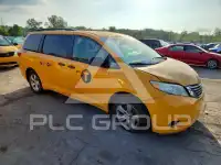 2017 Toyota SIENNA photo