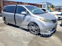 2017 Toyota SIENNA фото