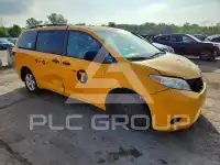 2017 Toyota SIENNA photo