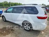 2017 Toyota SIENNA фото