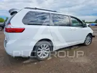 2017 Toyota SIENNA фото