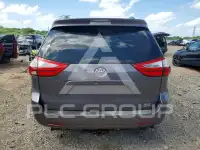 2017 Toyota SIENNA photo