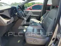 2017 Toyota SIENNA photo
