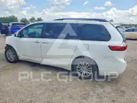 2017 Toyota SIENNA фото