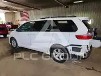 2017 Toyota SIENNA фото