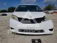 2017 Toyota SIENNA photo