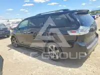 2017 Toyota SIENNA фото