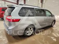 2017 Toyota SIENNA фото