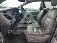 2017 Toyota SIENNA фото