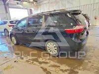 2017 Toyota SIENNA фото