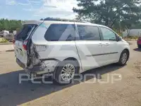 2017 Toyota SIENNA фото