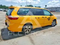 2017 Toyota SIENNA photo