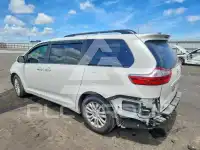 2017 Toyota SIENNA фото