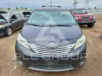 2017 Toyota SIENNA фото