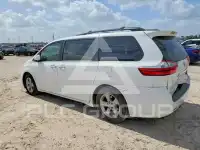 2017 Toyota SIENNA фото