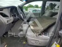 2017 Toyota SIENNA фото