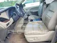 2017 Toyota SIENNA фото