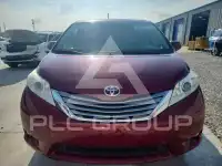 2017 Toyota SIENNA фото