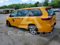 2017 Toyota SIENNA photo
