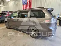 2017 Toyota SIENNA фото
