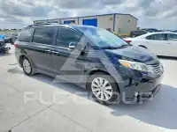 2017 Toyota SIENNA photo