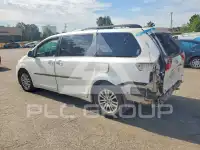 2017 Toyota SIENNA фото