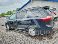 2017 Toyota SIENNA фото