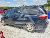 2017 Toyota SIENNA фото