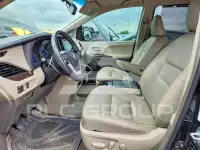 2017 Toyota SIENNA фото