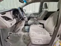 2017 Toyota SIENNA фото