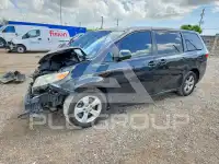 2017 Toyota SIENNA фото
