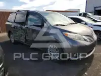 2017 Toyota SIENNA photo