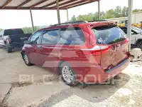 2017 Toyota SIENNA photo