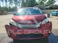 2017 Toyota SIENNA photo