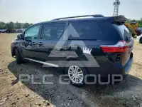 2017 Toyota SIENNA photo