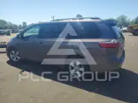 2017 Toyota SIENNA фото