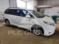 2017 Toyota SIENNA фото