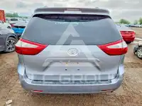 2017 Toyota SIENNA фото