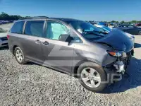 2017 Toyota SIENNA photo